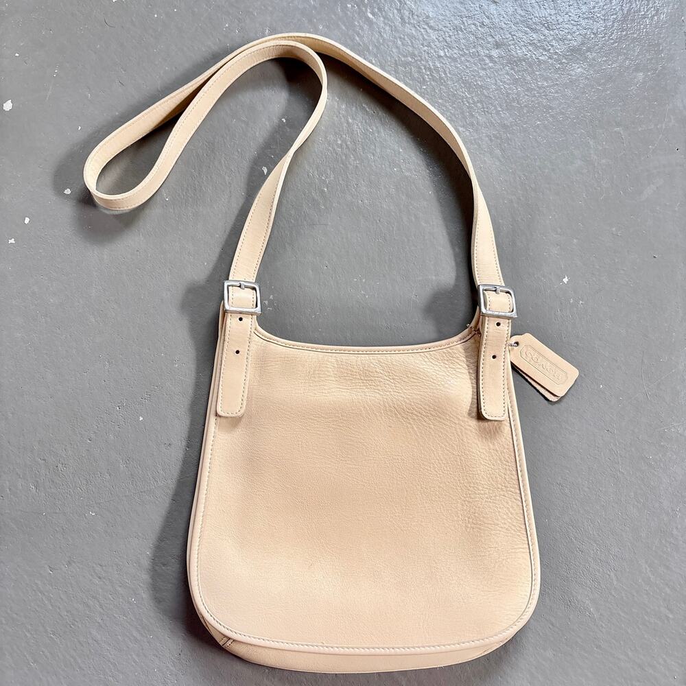Coach Vintage Hippie Flap Crossbody Bag Bone White Leather Hobo 9135 - Picture 1 of 10